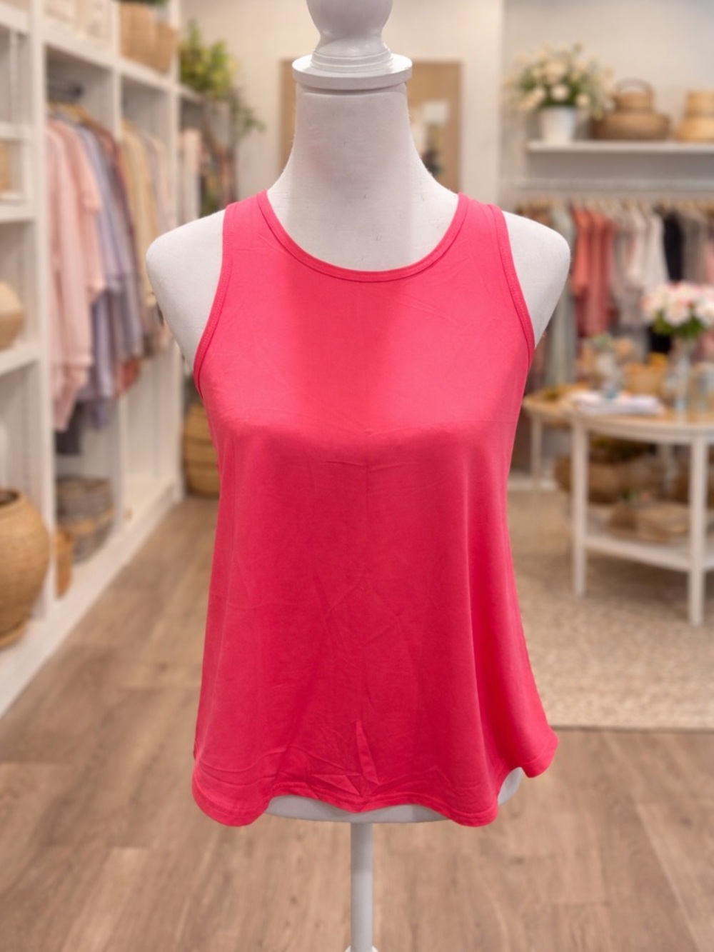 Coral Mesh Back Split Hem Tank Top Flowy Boutique M